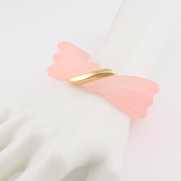 Vintage Frosted Pink Acrylic Bangle Bracelet Gold Tone Curve - Picture 3 of 3
